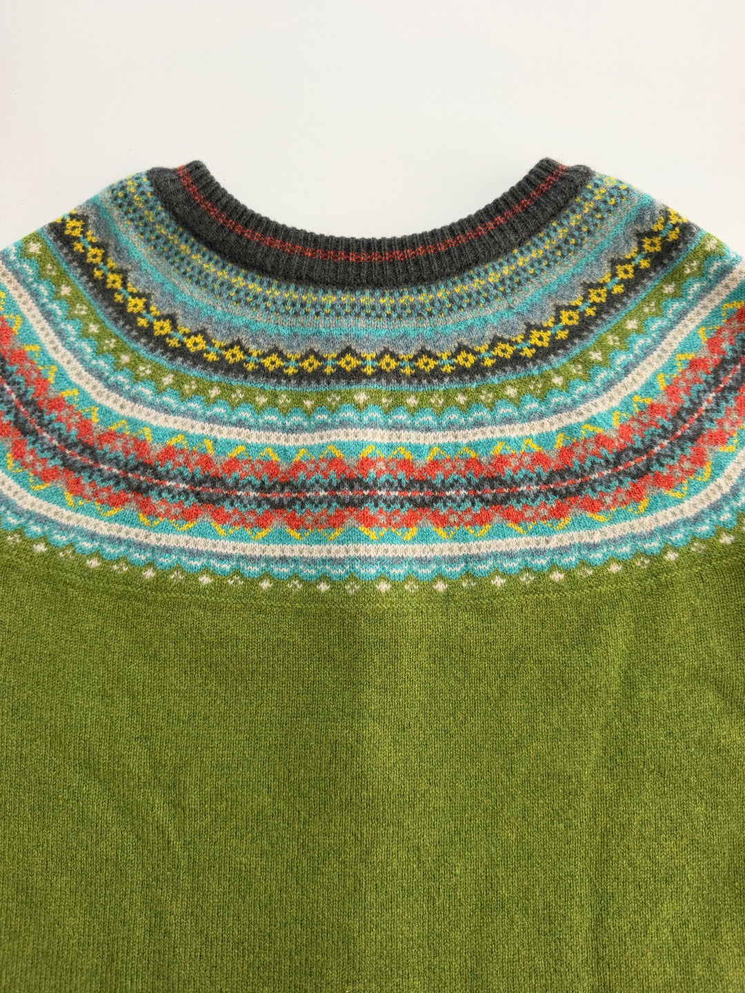 ERIBÉ – Alpine Fairisle Merino Wool &amp; Angora Cardigan Moss Green