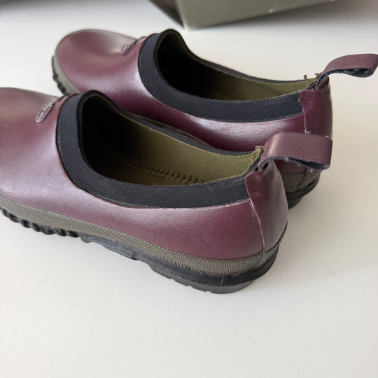 LE CHAMEAU – Burgundy Rubber Slip-On Garden Shoes | Size 37