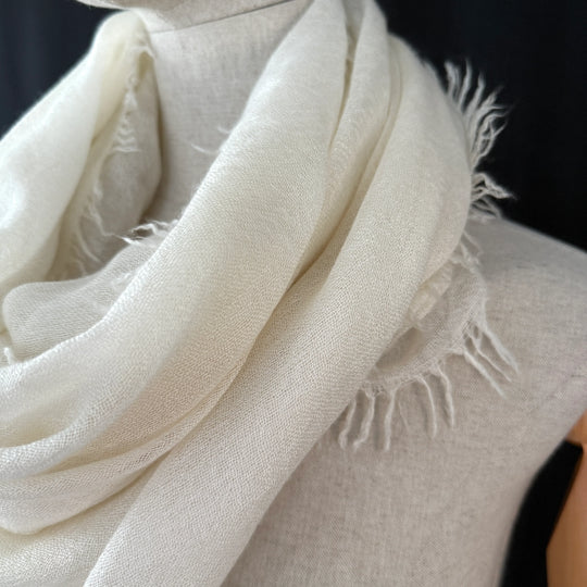 FALIERO SARTI White Cashmere/Silk Scarf