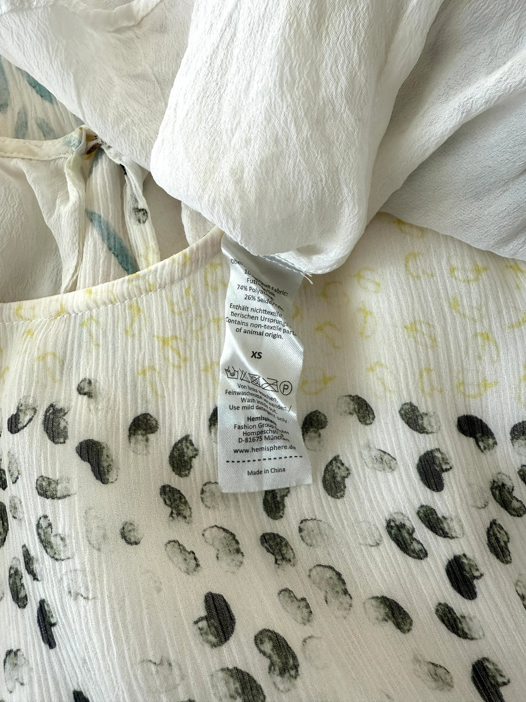 HALBSPHERE Seidenkleid