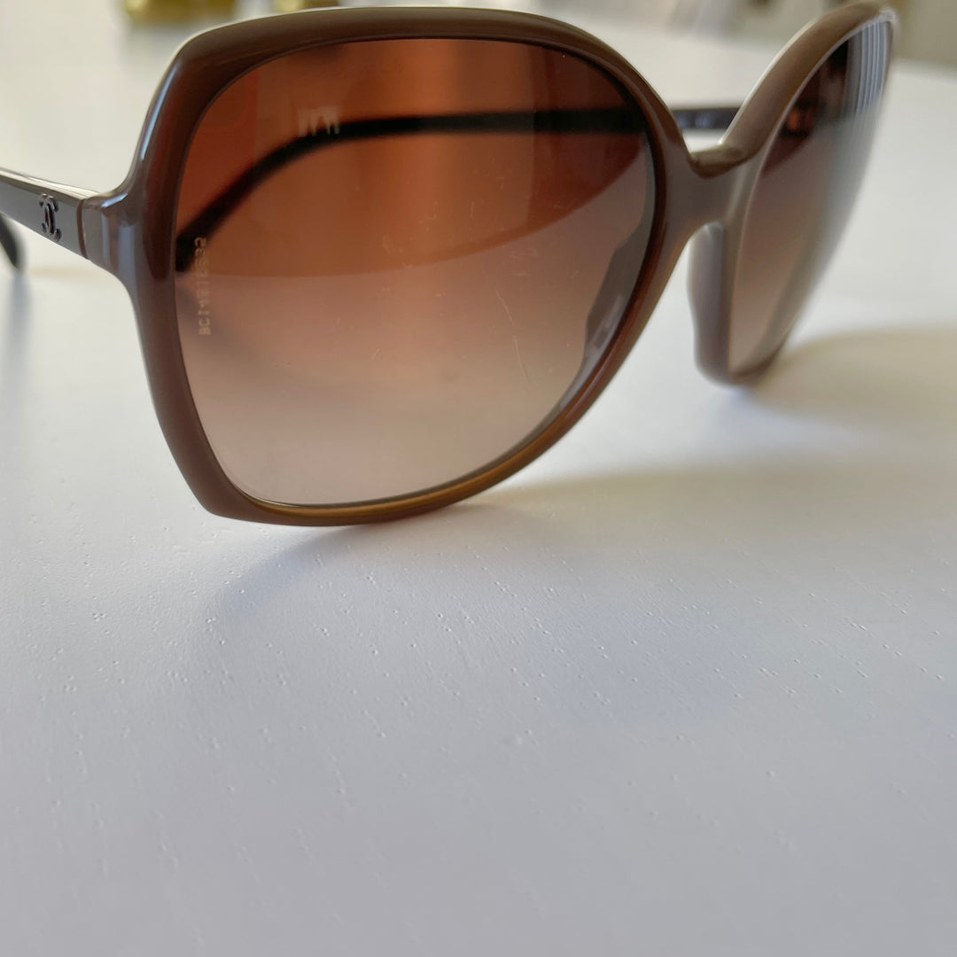 CHANEL Sunglasses