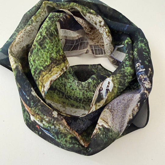AKRIS New Collector's Scarf