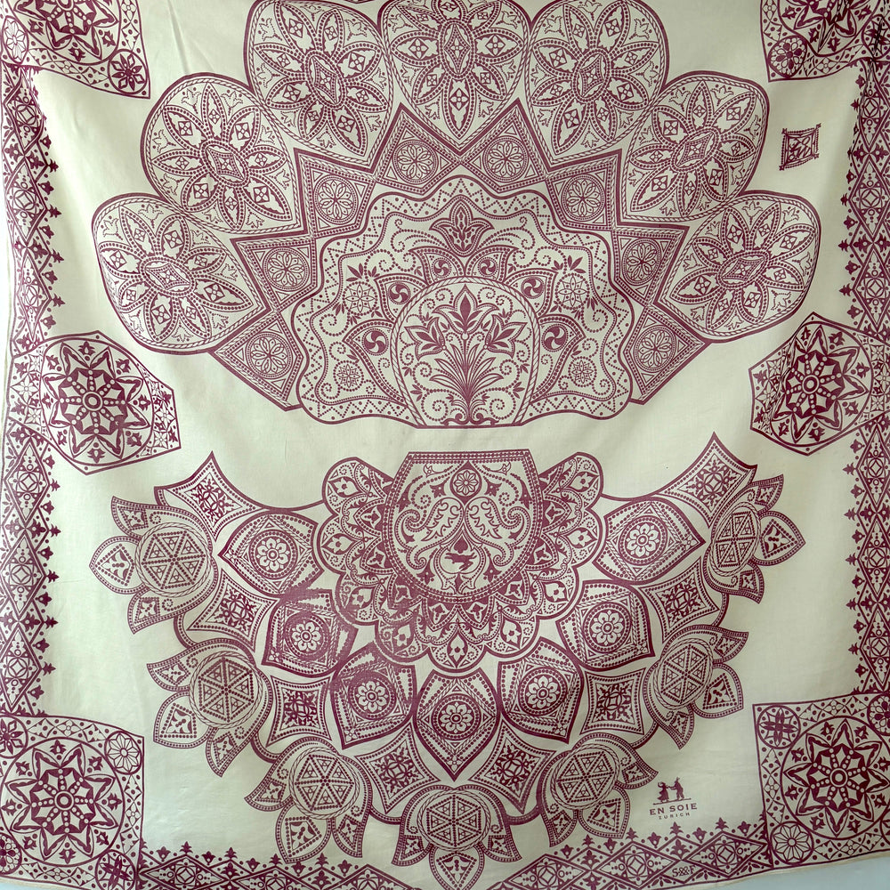 EN SOIE ZURICH EnSoie Home Tablecloth