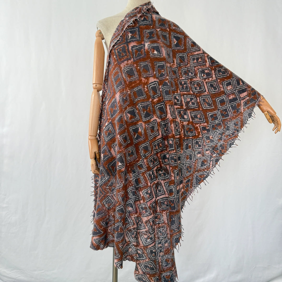 HEMISPHERE Cashmere Scarf