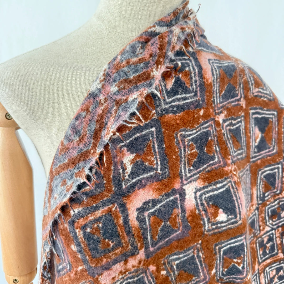 HEMISPHERE Cashmere Scarf