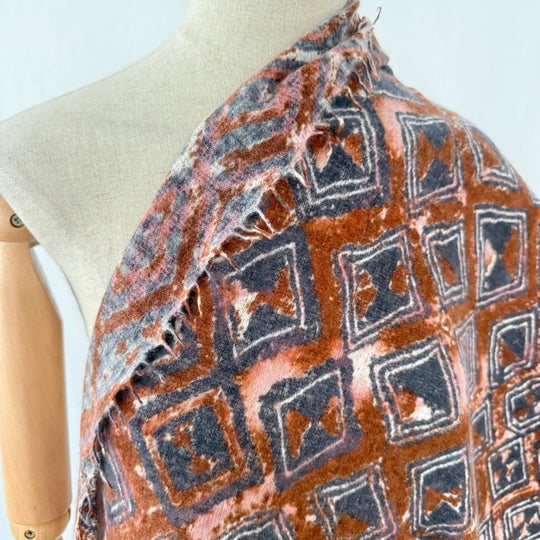 HEMISPHERE Cashmere Scarf