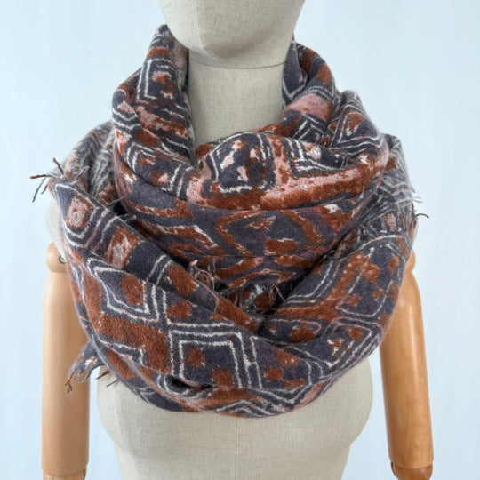 HEMISPHERE Cashmere Scarf