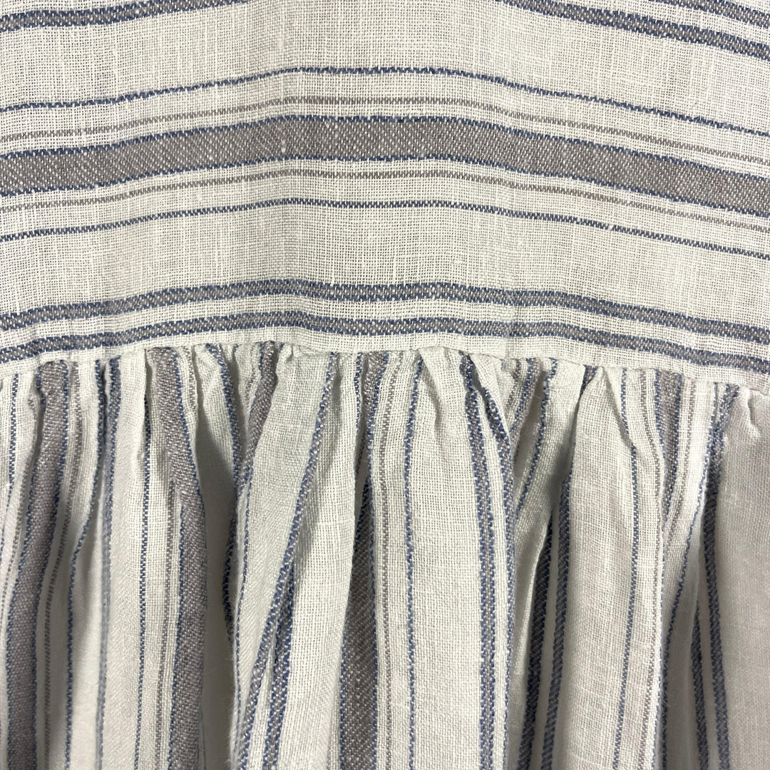 Leinenkleid aus handgefertigtem Studio