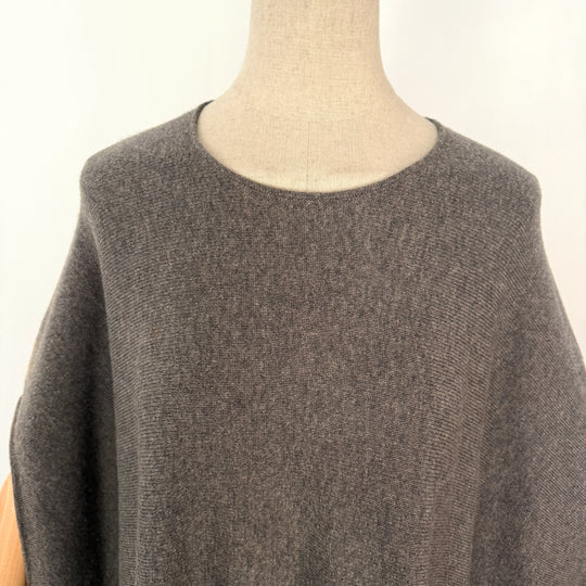 Cape en cachemire et laine Princesse à Hollywood