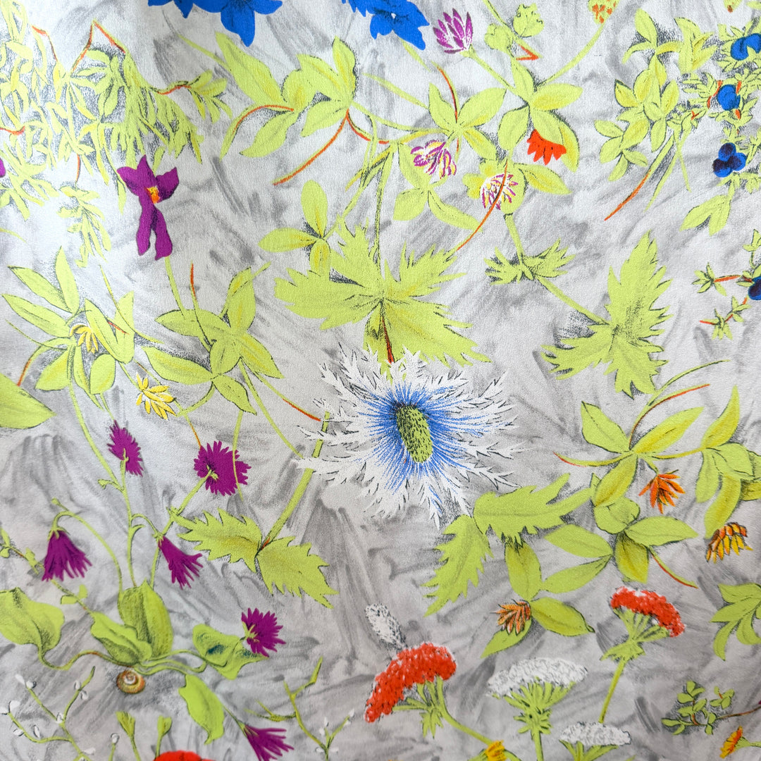 FABRIC FRONTLINE New Large Silk Scarf