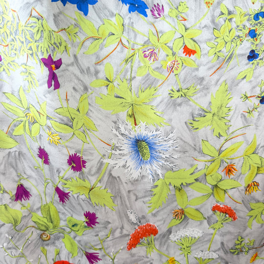 FABRIC FRONTLINE New Large Silk Scarf