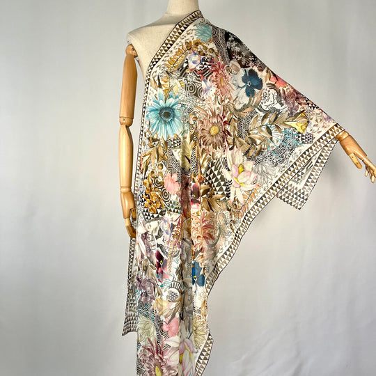 FABRIC FRONTLINE Nouveau grand foulard en soie