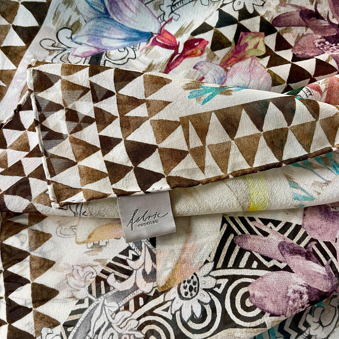 FABRIC FRONTLINE Nouveau grand foulard en soie