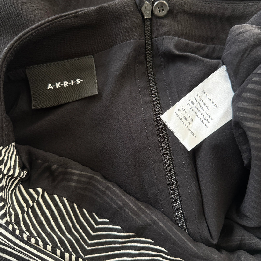 AKRIS Silk Skirt