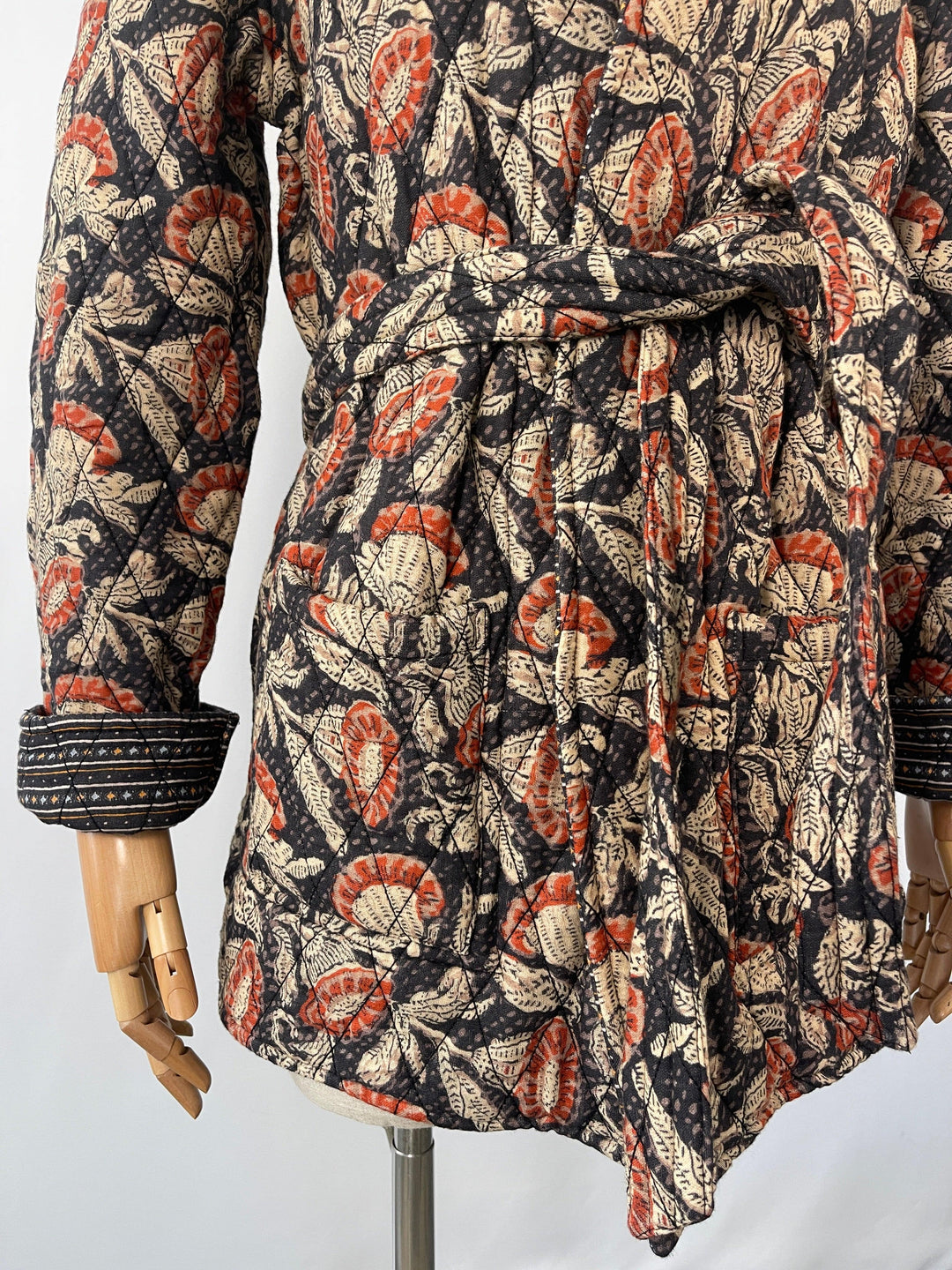 MAISON HOTEL Nouvelle veste matelassée