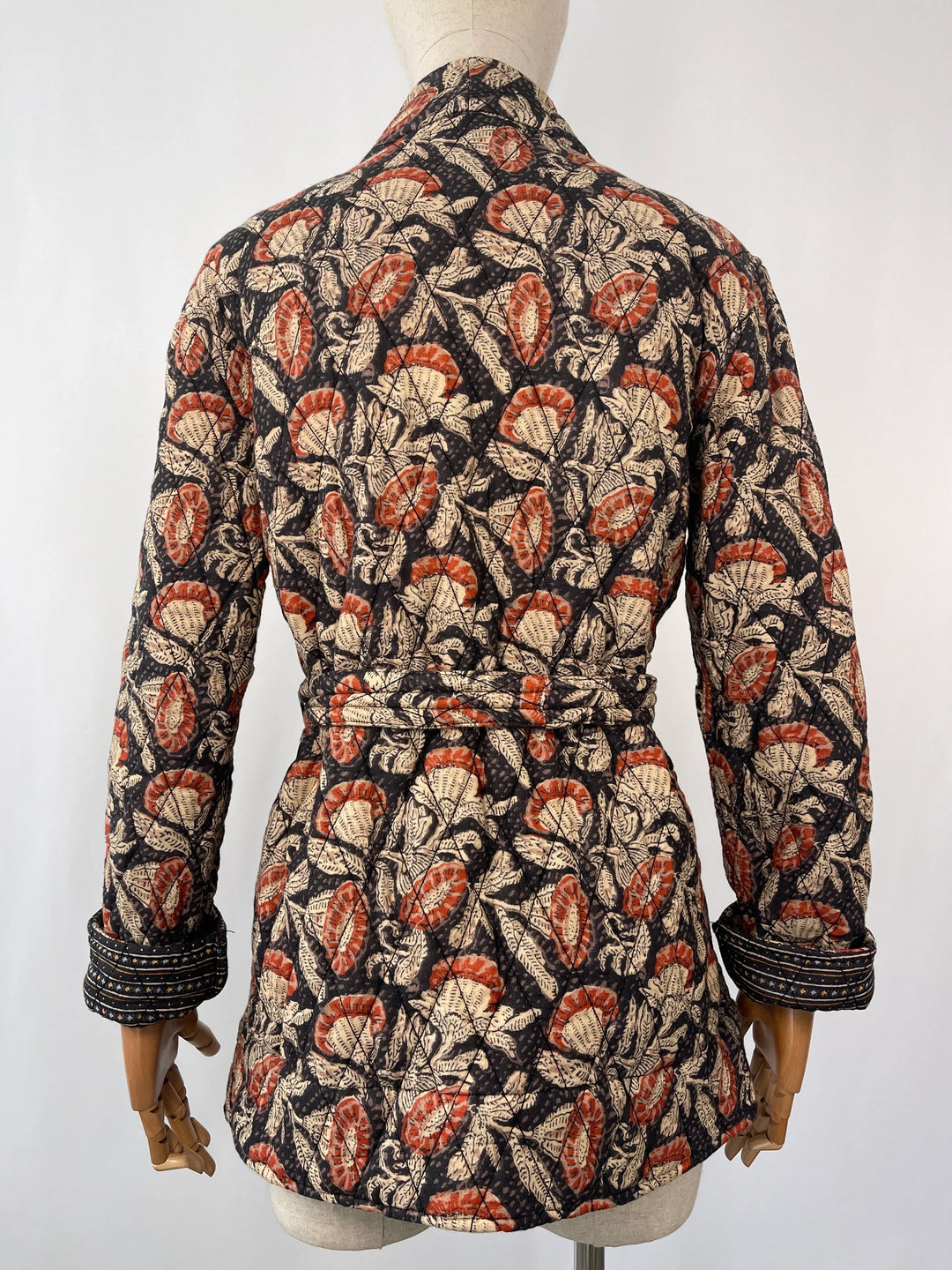 MAISON HOTEL Nouvelle veste matelassée