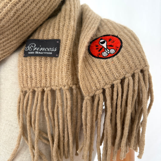 PRINCESS GOES HOLLYWOOD Peanuts Scarf