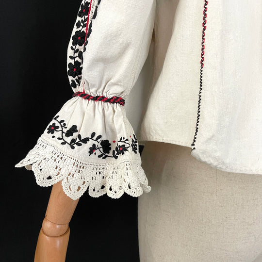 IE Vintage Hand Embroidered  Folk Romanian Blouse