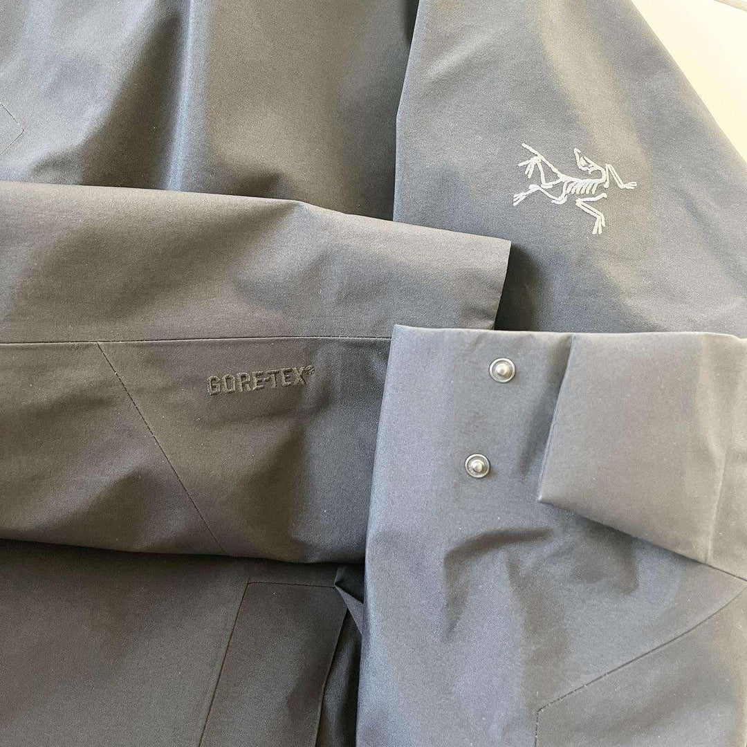 ARCTERYX - ARCTERYX GORE-TEX Jacket - AVVIIVVA.COM