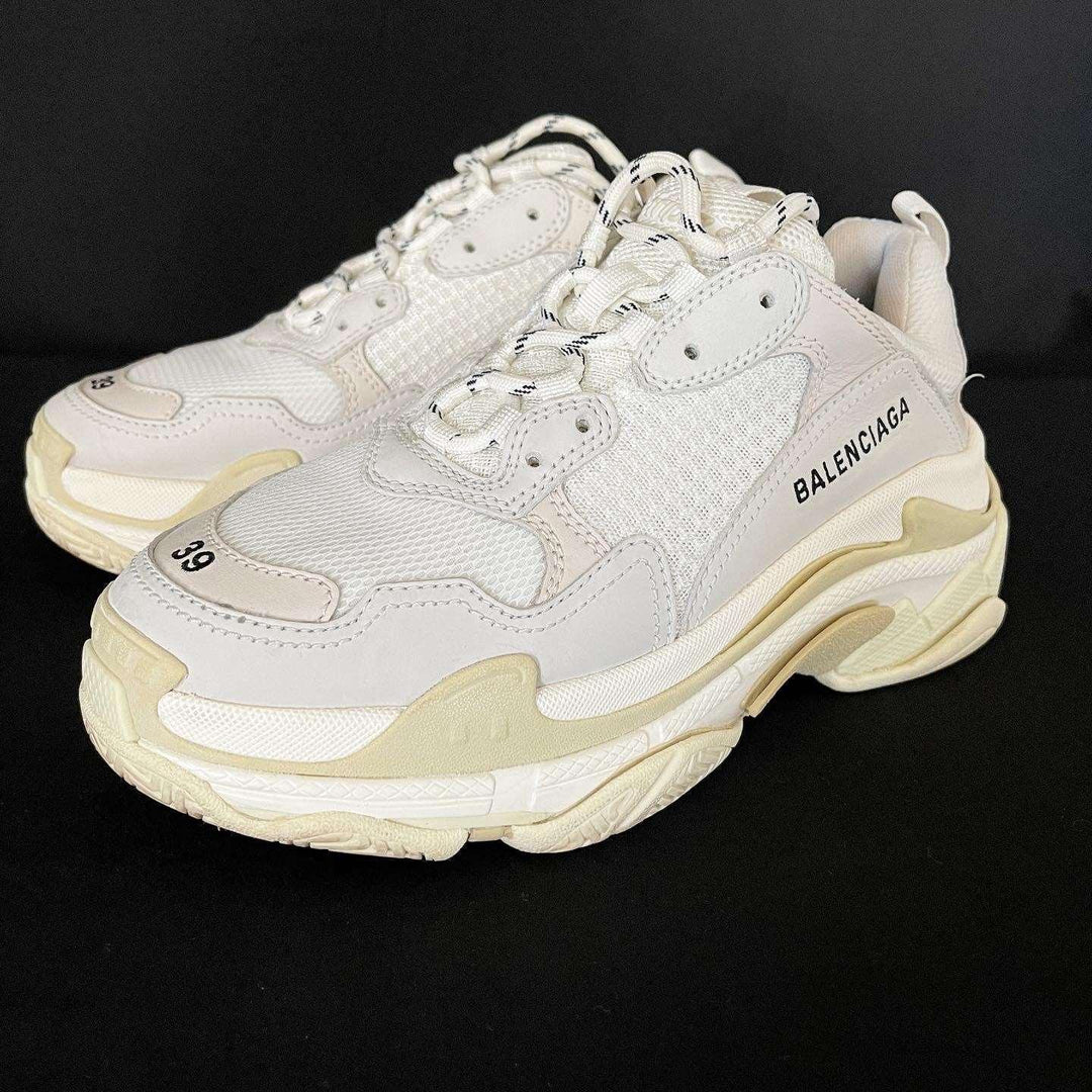 BALENCIAGA - BALENCIAGA Triple S sneakers - AVVIIVVA.COM
