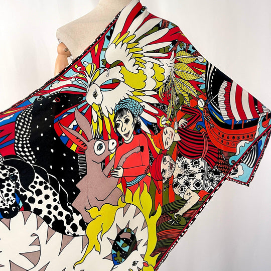 FABRIC FRONTLINE - FABRIC FRONTLINE Hand Painted Silk Scarf - AVVIIVVA.COM