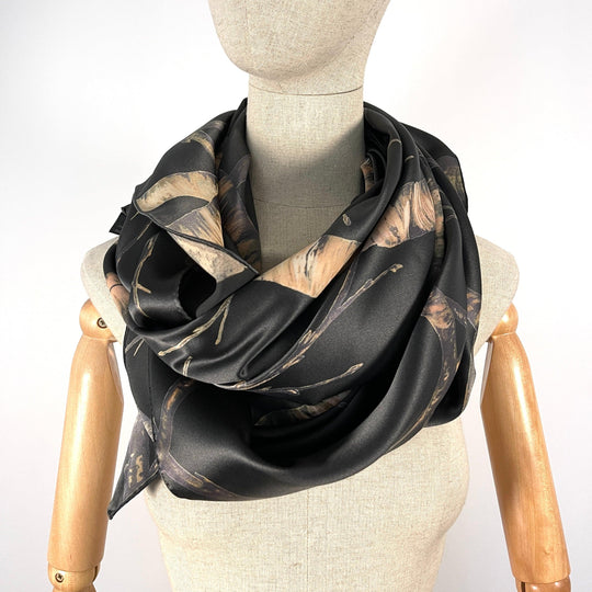 FABRIC FRONTLINE - FABRIC FRONTLINE New Big Silk Scarf - AVVIIVVA.COM