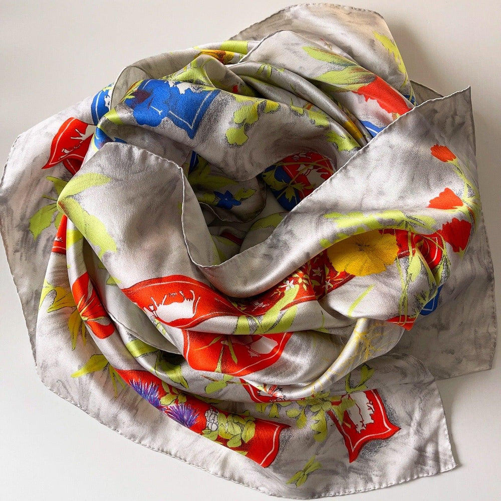 FABRIC FRONTLINE - FABRIC FRONTLINE New Big Silk Scarf - AVVIIVVA.COM