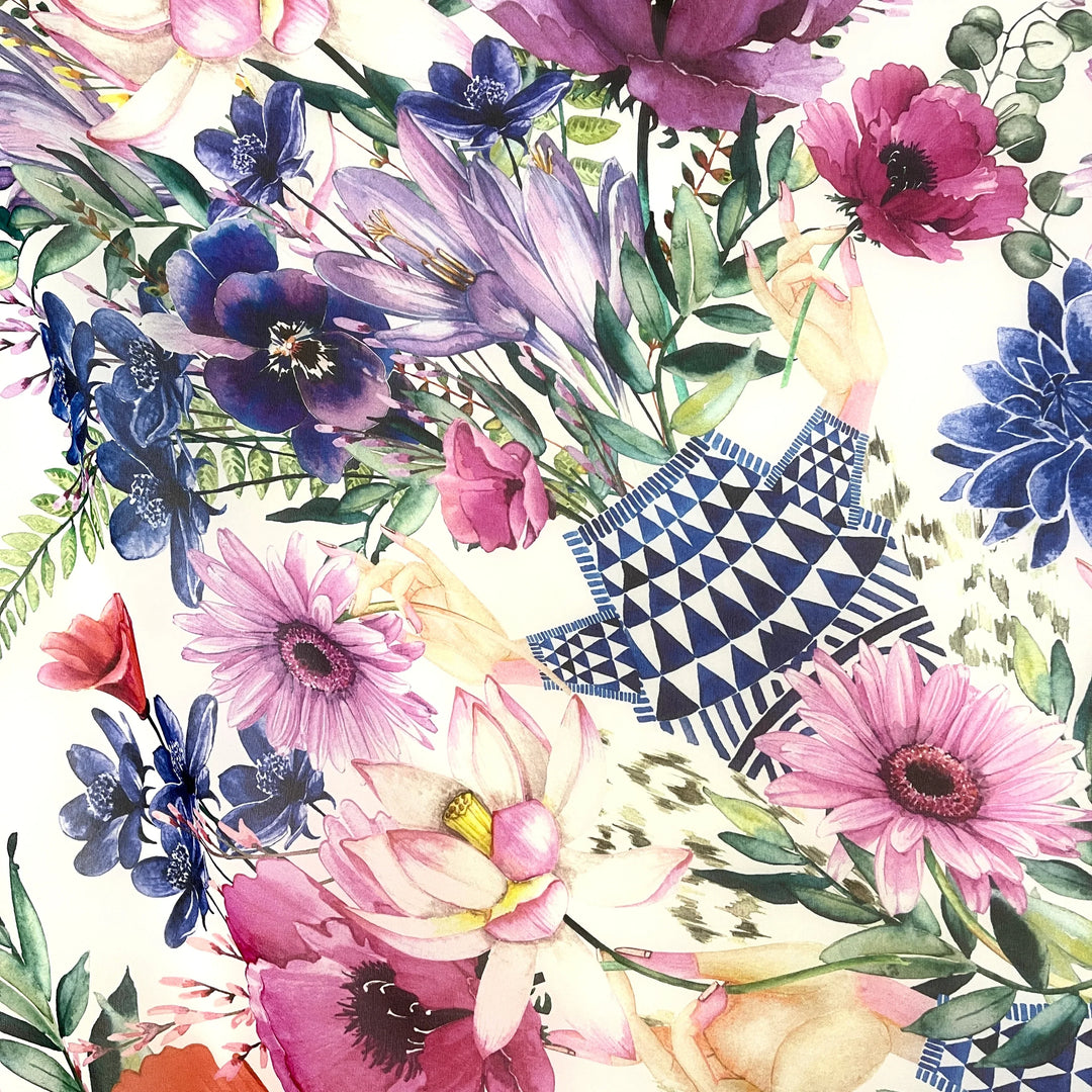 FABRIC FRONTLINE - FABRIC FRONTLINE New Large Handpainted Silk Scarf - AVVIIVVA.COM