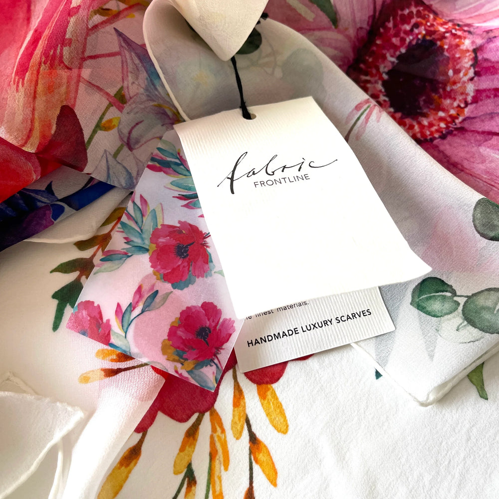 FABRIC FRONTLINE - FABRIC FRONTLINE New Large Handpainted Silk Scarf - AVVIIVVA.COM