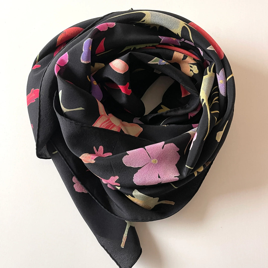 FABRIC FRONTLINE - FABRIC FRONTLINE New Silk Scarf - AVVIIVVA.COM