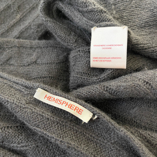 HEMISPHERE - HEMISPHERE Cashmere Poncho - AVVIIVVA.COM