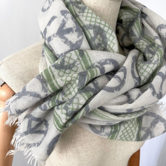 HEMISPHERE - HEMISPHERE Cashmere Scarf - AVVIIVVA.COM