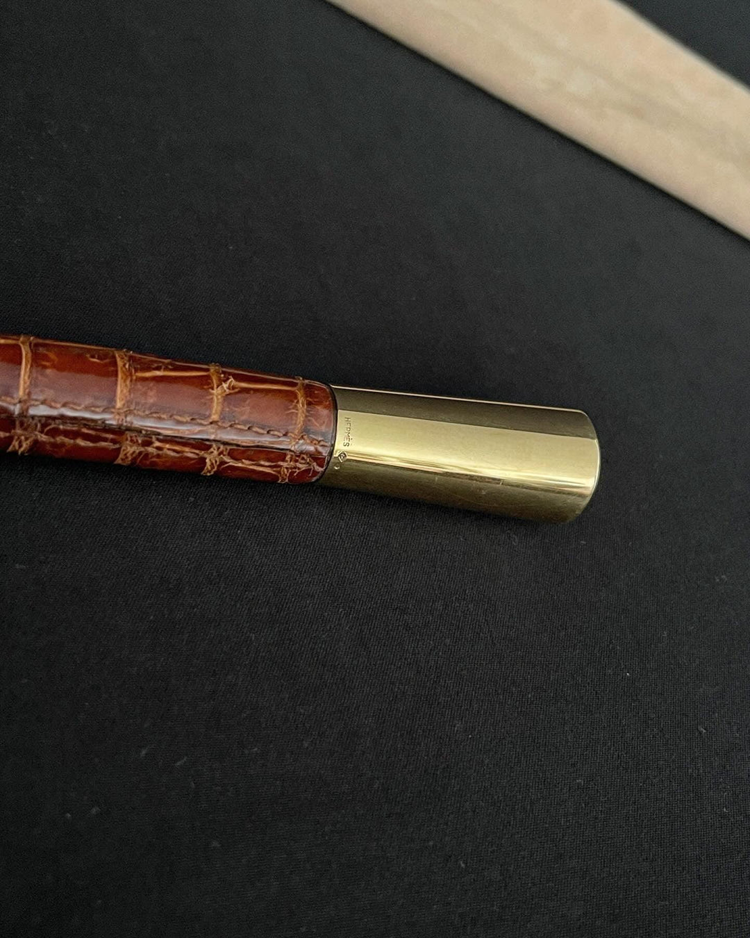 HERMES - HERMES Crocodile + Gold Riding Whip - AVVIIVVA.COM