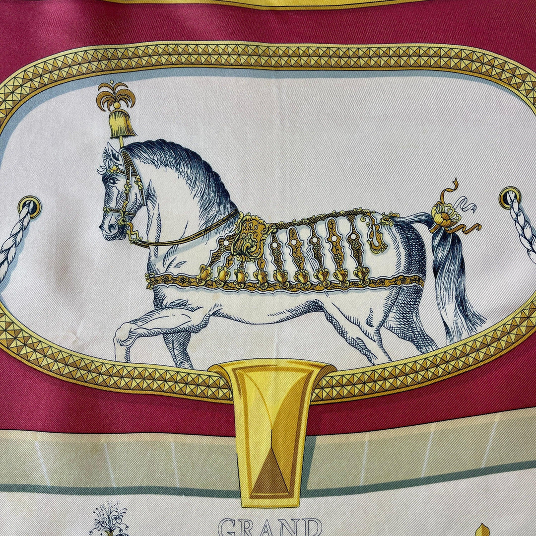 HERMES - HERMES Vintage Silk Scarf - AVVIIVVA.COM