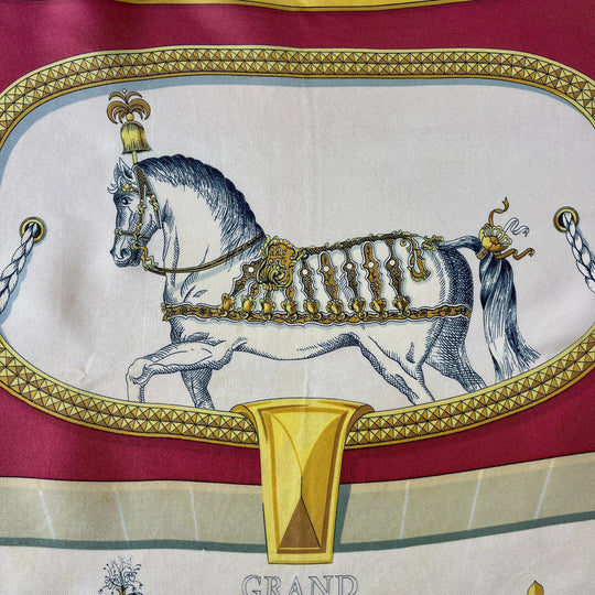 HERMES - HERMES Vintage Silk Scarf - AVVIIVVA.COM
