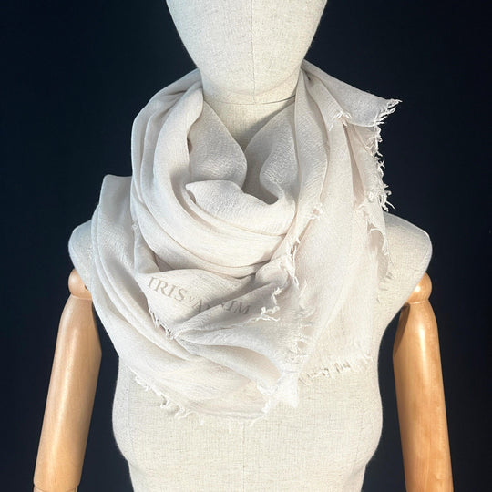 IRIS V ARMIN - IRIS V ARMIN Wool/Silk Scarf - AVVIIVVA.COM