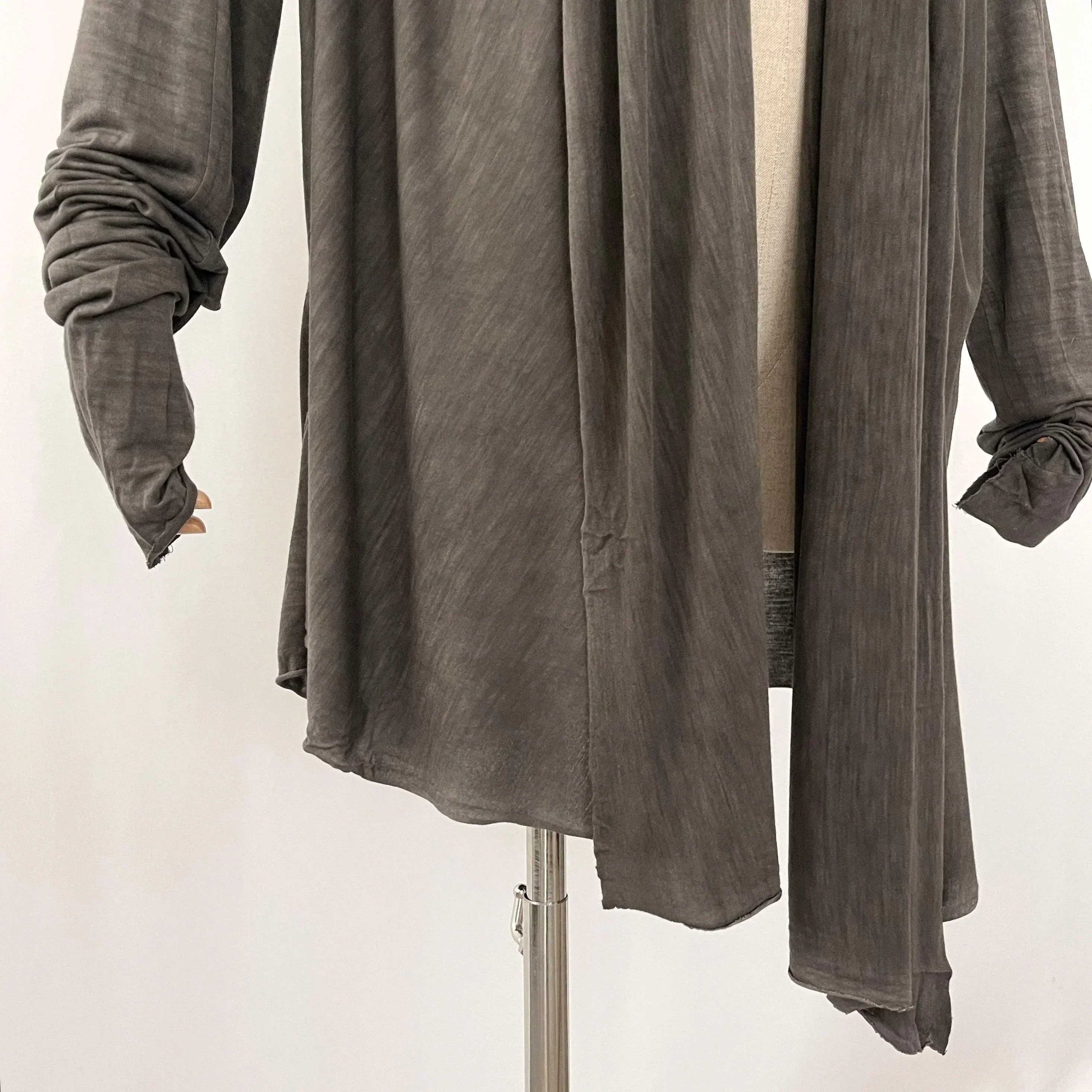 JULIUS系退廃ダークウェア KAZUYUKI KUMAGAI変形カットソー KAZUYUKI KUMAGAI ATTACHMENT Cardigan – Colette & Juliette