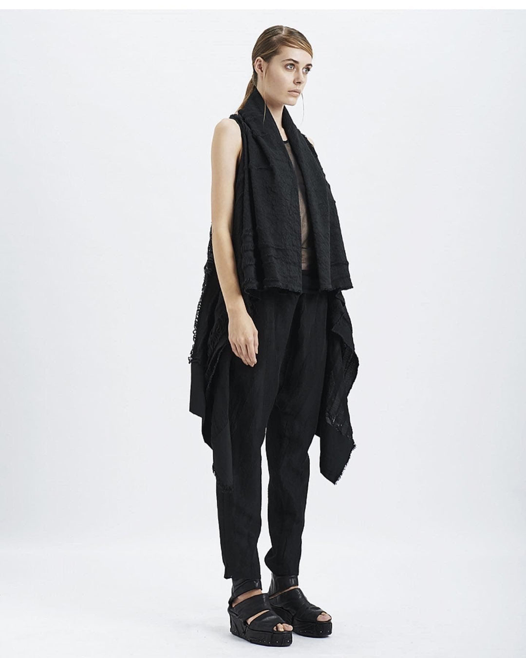 MASNADA - MASNADA Vest - AVVIIVVA.COM