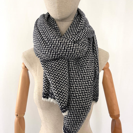 New Hand Made - New Hand Made Cashmere Scarf - AVVIIVVA.COM