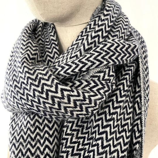 New Hand Made - New Hand Made Cashmere Scarf - AVVIIVVA.COM
