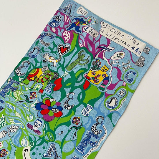 NIKI DE SAINT PHALLE - NIKI DE SAINT PHALLE L'Alphabet Silk Scarf - AVVIIVVA.COM
