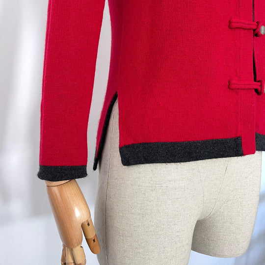 SHANGHAI TANG - SHANGHAI TANG New Reversible Cashmere Cardigan with Jade - AVVIIVVA.COM