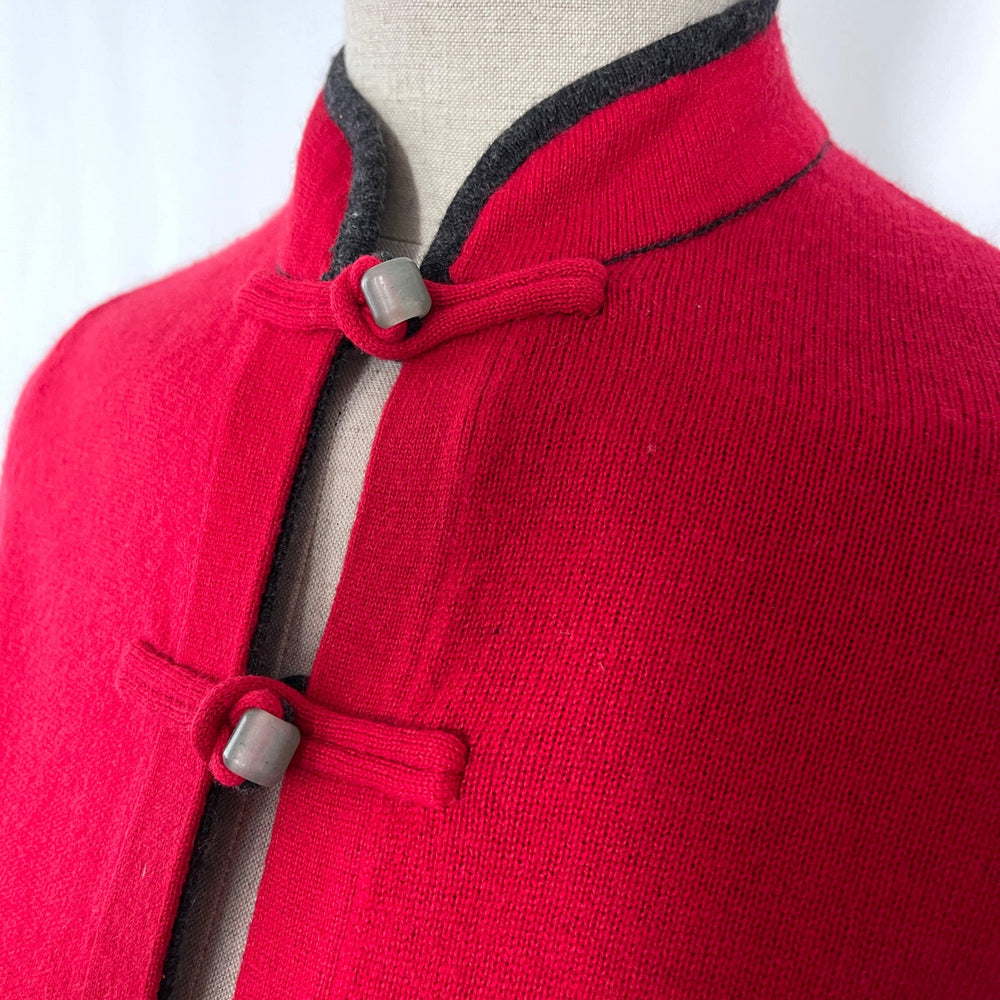 SHANGHAI TANG - SHANGHAI TANG New Reversible Cashmere Cardigan with Jade - AVVIIVVA.COM