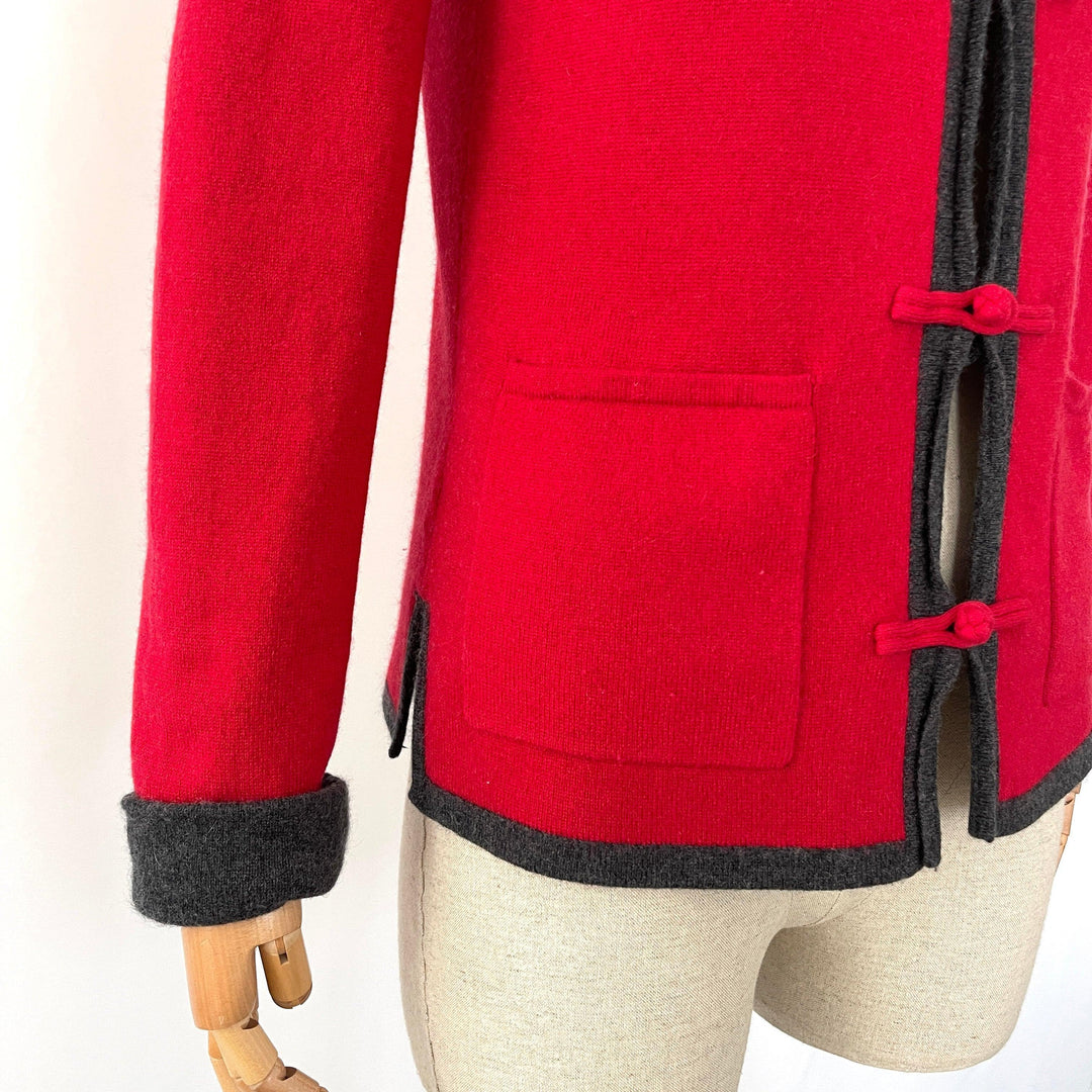 SHANGHAI TANG - SHANGHAI TANG Reversible Cashmere Cardigan with Jade - AVVIIVVA.COM