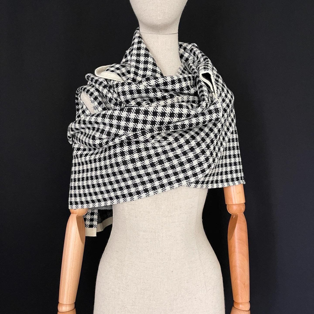 YOHJI YAMAMOTO - YOHJI YAMAMOTO Archive 2003 Houndstooth runway transformer scarf - AVVIIVVA.COM