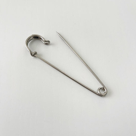 YOHJI YAMAMOTO - YOHJI YAMAMOTO Safety Pin - AVVIIVVA.COM