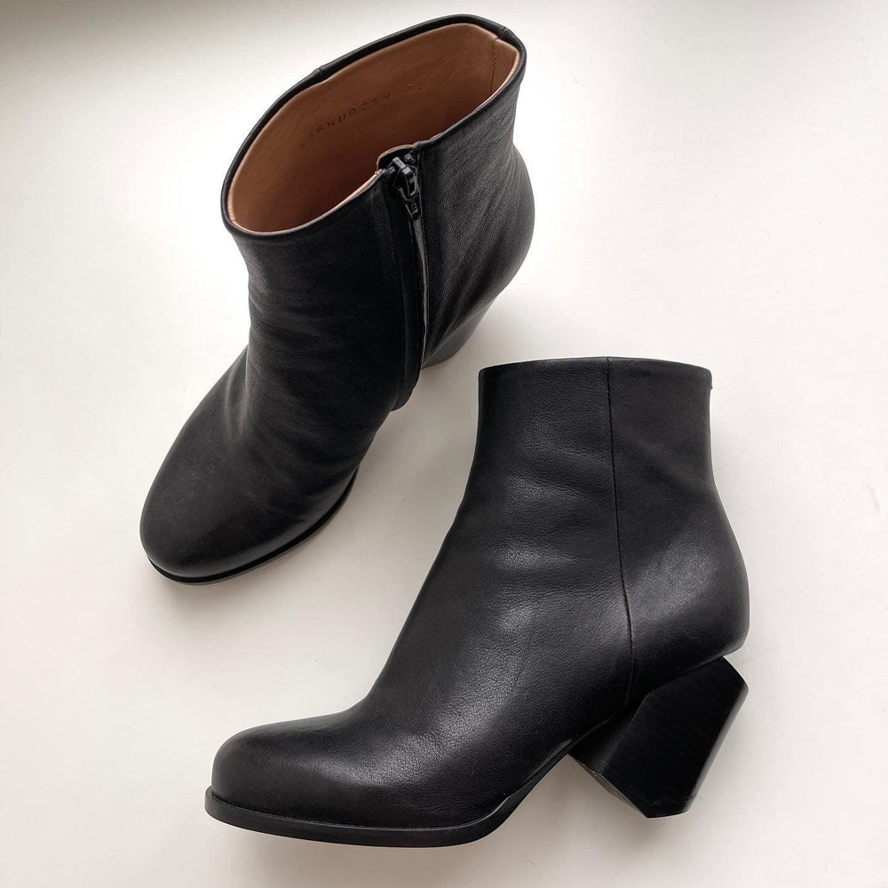 MAISON MARTIN MARGIELA - MAISON MARTIN MARGIELA Boots - AVVIIVVA.COM